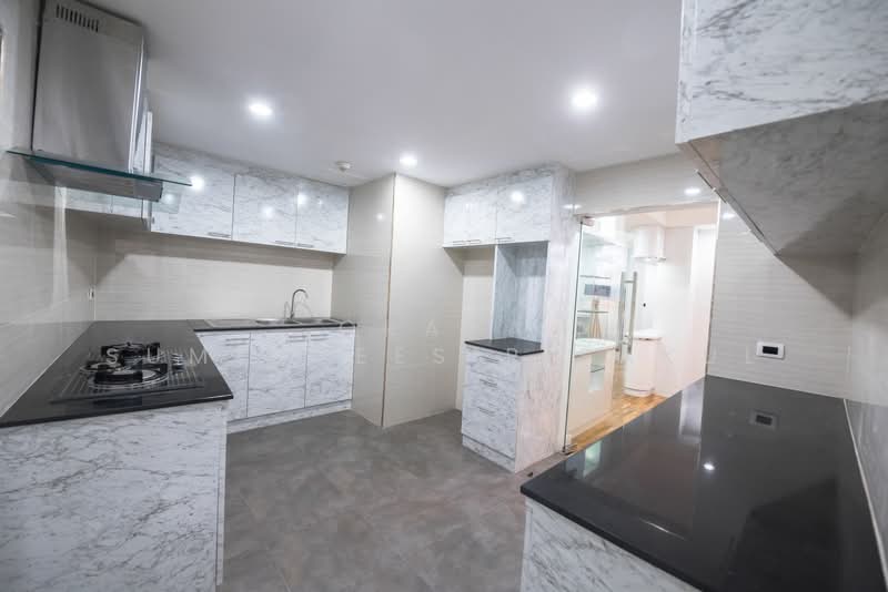 President Park Sukhumvit 24, Bangkok, 99 Sukhumvit 24 Alley, Khlongtoei Nua, Watthana, Bangkok, 3 Bedrooms, 240 sqm, Condo For Sale, by Orapa Sumetheesirisakul, 500159911 - DDproperty.com
