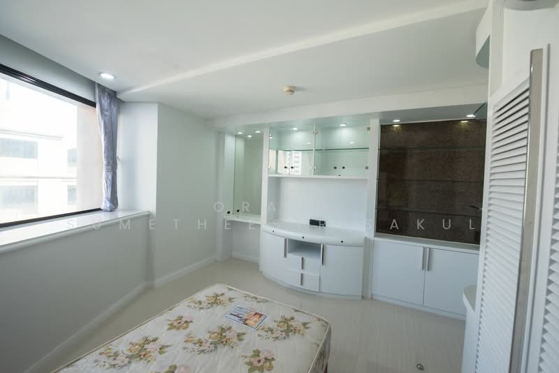 President Park Sukhumvit 24, Bangkok, 99 Sukhumvit 24 Alley, Khlongtoei Nua, Watthana, Bangkok, 3 Bedrooms, 240 sqm, Condo For Sale, by Orapa Sumetheesirisakul, 500159911 - DDproperty.com