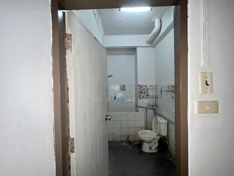 แรร์ไอเท็ม!!! ทรัพย์ใกล้รถไฟฟ้า ทำกำไร 6% ต่อปี! ขายทาวน์โฮม 3 ชั้น ใกล้ MRT บางแค และตลาดบางแค, Bangkok, Bang Khae, Bang Khae, Bangkok, 4 Bedrooms, 150 sqm, Townhouse For Sale, by คุณกัปตัน, 500159912 - DDproperty.com