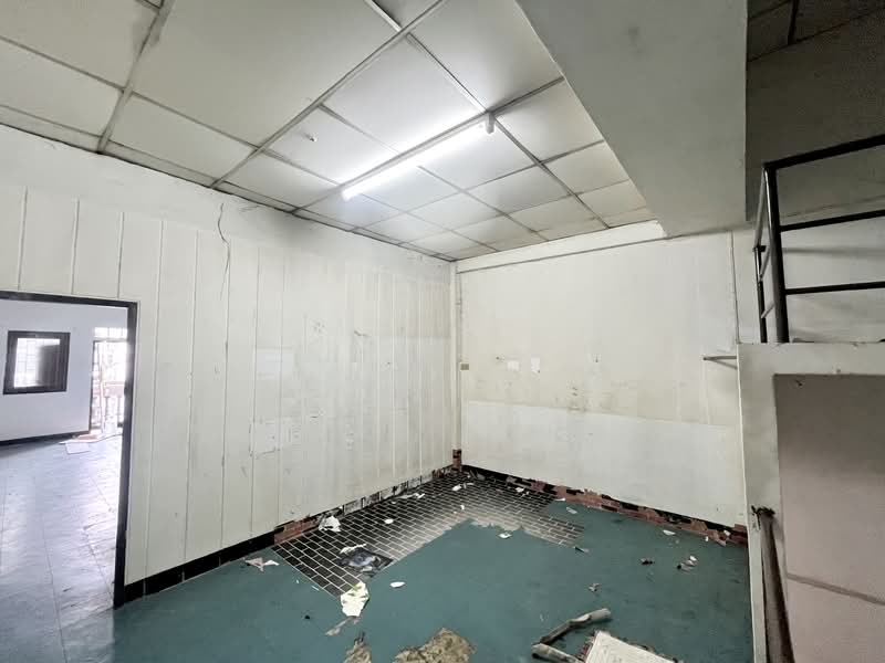 แรร์ไอเท็ม!!! ทรัพย์ใกล้รถไฟฟ้า ทำกำไร 6% ต่อปี! ขายทาวน์โฮม 3 ชั้น ใกล้ MRT บางแค และตลาดบางแค, Bangkok, Bang Khae, Bang Khae, Bangkok, 4 Bedrooms, 150 sqm, Townhouse For Sale, by คุณกัปตัน, 500159912 - DDproperty.com