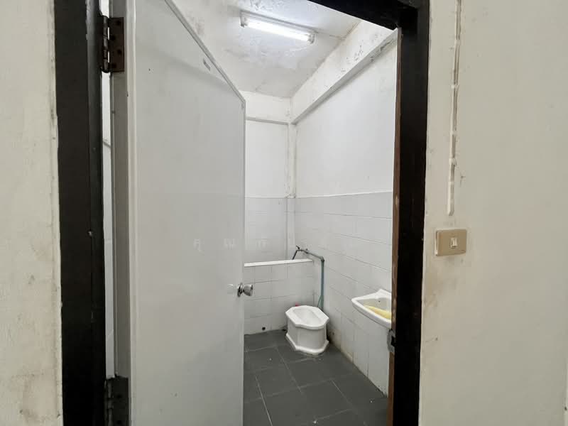 แรร์ไอเท็ม!!! ทรัพย์ใกล้รถไฟฟ้า ทำกำไร 6% ต่อปี! ขายทาวน์โฮม 3 ชั้น ใกล้ MRT บางแค และตลาดบางแค, Bangkok, Bang Khae, Bang Khae, Bangkok, 4 Bedrooms, 150 sqm, Townhouse For Sale, by คุณกัปตัน, 500159912 - DDproperty.com