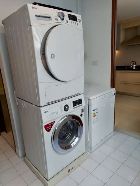 Sathorn Gallery Residences, Bangkok, 70 Pan Road, Silom, Bang Rak, Bangkok, 3 Bedrooms, 230 sqm, Condo For Rent, by Sirikul Wattanakorn, 500159920 - DDproperty.com