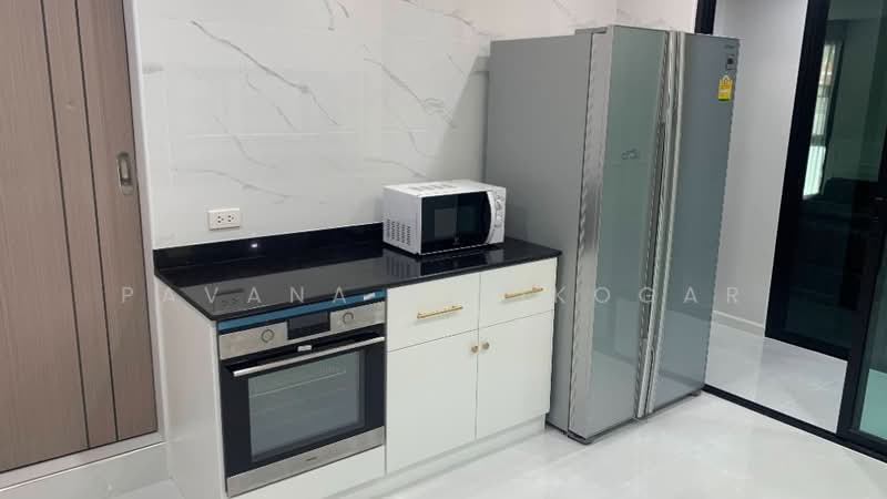 5-BR House, Bangkok, Lat Phrao, Lat Phrao, Bangkok, 5 Bedrooms, 350 sqm, Single Detached House For Rent, by Pavana Sirikogar, 500159981 - DDproperty.com