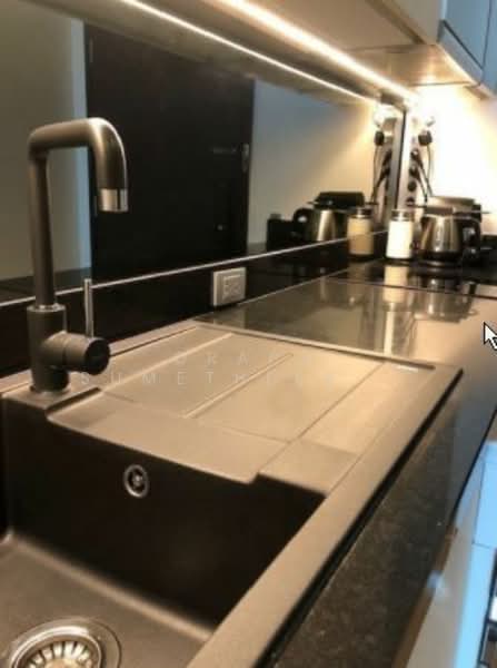 Sky Walk Residences, Bangkok, 1599 Sukhumvit Road, Phra Kanong Nua, Watthana, Bangkok, 1 Bedroom, 40 sqm, Condo For Sale, by Orapa Sumetheesirisakul, 500159983 - DDproperty.com