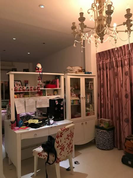3-BR House, Bangkok, Lat Phrao, Lat Phrao, Bangkok, 3 Bedrooms, 800 sqm, Single Detached House For Sale, by Orapa Sumetheesirisakul, 500160005 - DDproperty.com