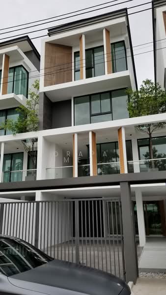 Glam, Bangkok, 161 Soi Satriwitthaya 2 Junction 23, Lat Phrao, Lat Phrao, Bangkok, 3 Bedrooms, 385 sqm, Townhouse For Sale, by Orapa Sumetheesirisakul, 500160031 - DDproperty.com