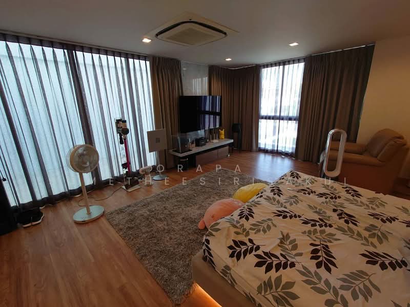 Glam, Bangkok, 161 Soi Satriwitthaya 2 Junction 23, Lat Phrao, Lat Phrao, Bangkok, 3 Bedrooms, 385 sqm, Townhouse For Sale, by Orapa Sumetheesirisakul, 500160031 - DDproperty.com