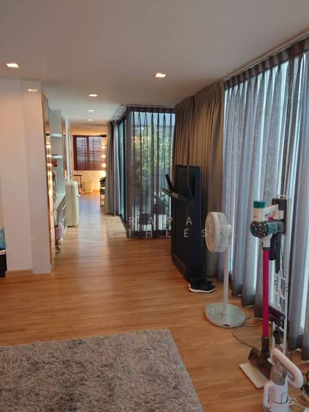 Glam, Bangkok, 161 Soi Satriwitthaya 2 Junction 23, Lat Phrao, Lat Phrao, Bangkok, 3 Bedrooms, 385 sqm, Townhouse For Sale, by Orapa Sumetheesirisakul, 500160031 - DDproperty.com