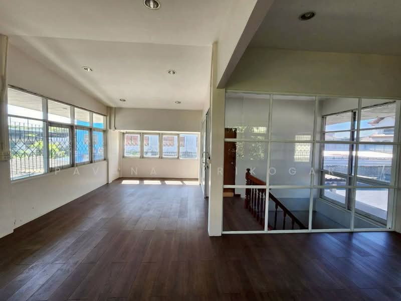 4-BR House, Bangkok, Lat Phrao, Lat Phrao, Bangkok, 4 Bedrooms, 325 sqm, Single Detached House For Rent, by Pavana Sirikogar, 500160048 - DDproperty.com