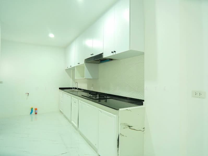 Single House 2 Storey for Sale Noen Plub Wan East Pattaya, Chon Buri (Pattaya), Bang Lamung, Bang Lamung (Pattaya), Chon Buri (Pattaya), 3 Bedrooms, 188 sqm, Single Detached House For Sale, by PLC Real Estate, 500160049 - DDproperty.com