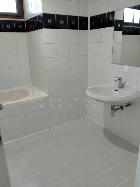 The Waterford Thonglor 11, Bangkok, 219 Soi Thonglor Sukhumvit Road, Khlong Tan Nua, Watthana, Bangkok, 2 Bedrooms, 157 sqm, Condo For Rent, by Chatuphon Mochida, 500160051 - DDproperty.com