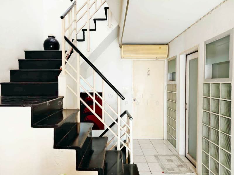 ขายทาวน์โฮม 3 ชั้น หลังมุม บ้านริมสวนดอนเมือง ซอยประชาอุทิศ12 มีพื้นที่ด้านข้าง ต่อเติมครัว, กรุงเทพ, ประชาอุทิศ, ดอนเมือง, ดอนเมือง, กรุงเทพ, 180 ตร.ม., ทาวน์เฮ้าส์ ขาย, โดย CHAWALIT KONGSAKPAIBUL, 500160124 - DDproperty.com