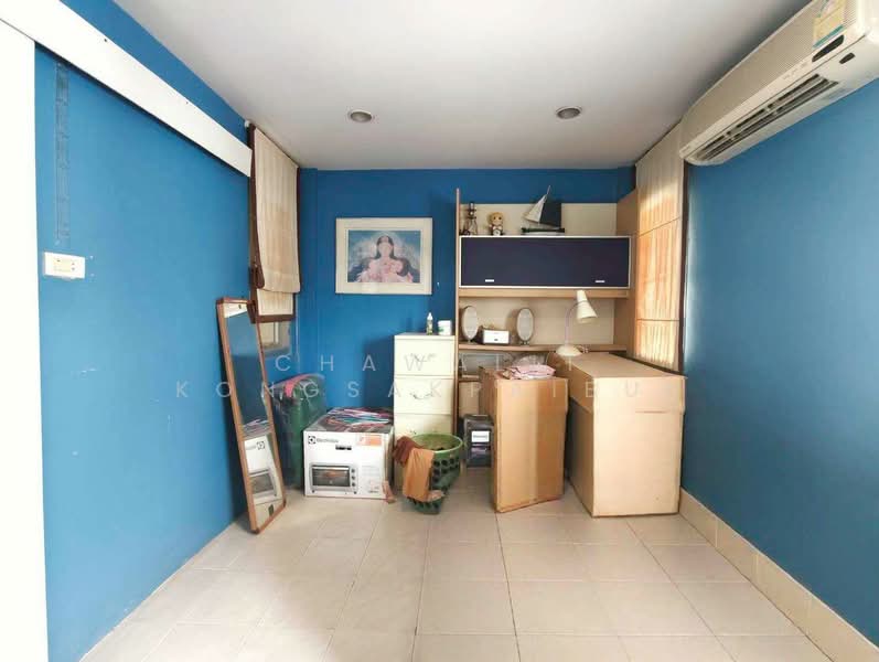 3-story corner townhome for sale in Rim Suan Don Mueang, Soi Pracha Uthit 12., Bangkok, ประชาอุทิศ, Don Mueang, Don Mueang, Bangkok, 3 Bedrooms, 180 sqm, Townhouse For Sale, by CHAWALIT KONGSAKPAIBUL, 500160124 - DDproperty.com