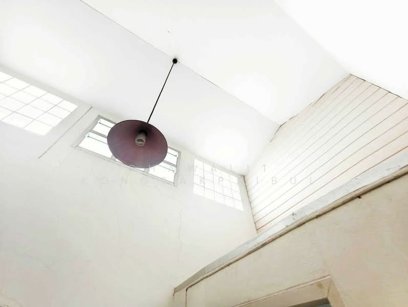 ขายทาวน์โฮม 3 ชั้น หลังมุม บ้านริมสวนดอนเมือง ซอยประชาอุทิศ12 มีพื้นที่ด้านข้าง ต่อเติมครัว, กรุงเทพ, ประชาอุทิศ, ดอนเมือง, ดอนเมือง, กรุงเทพ, 180 ตร.ม., ทาวน์เฮ้าส์ ขาย, โดย CHAWALIT KONGSAKPAIBUL, 500160124 - DDproperty.com