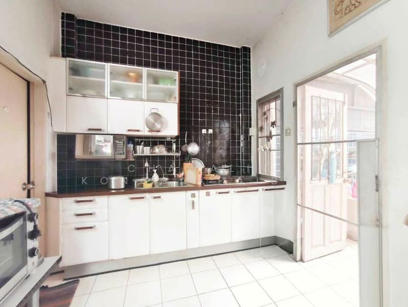 3-story corner townhome for sale in Rim Suan Don Mueang, Soi Pracha Uthit 12., Bangkok, ประชาอุทิศ, Don Mueang, Don Mueang, Bangkok, 3 Bedrooms, 180 sqm, Townhouse For Sale, by CHAWALIT KONGSAKPAIBUL, 500160124 - DDproperty.com