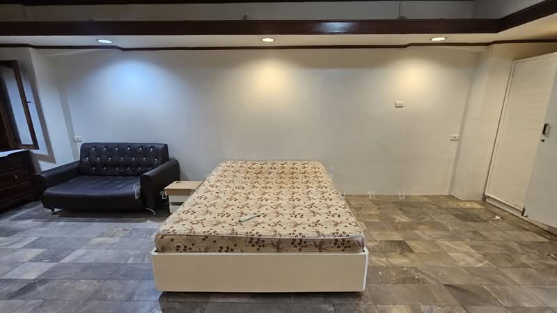 Merlin Tower, Bangkok, Soi Narathiwat 14 Sathon Road, Thung Wat Don, Sathon, Bangkok, 1 Bedroom, 40 sqm, Condo For Rent, by ณัฐพัชร์ โชติอัครสินทบ, 500160135 - DDproperty.com