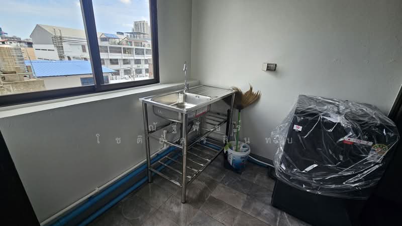 Merlin Tower, Bangkok, Soi Narathiwat 14 Sathon Road, Thung Wat Don, Sathon, Bangkok, 1 Bedroom, 40 sqm, Condo For Rent, by ณัฐพัชร์ โชติอัครสินทบ, 500160135 - DDproperty.com
