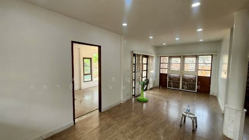 หมู่บ้านกฤษดานคร 17 พุทธมณฑลสาย3 ซอย19 แยก6-14-5, Bangkok, Sala Thammasop, Thawi Watthana, Bangkok, 4 Bedrooms, 175 sqm, Single Detached House For Sale, by คุณ ชญาดา มหาปิยานนท์ (ไนท์), 500160149 - DDproperty.com