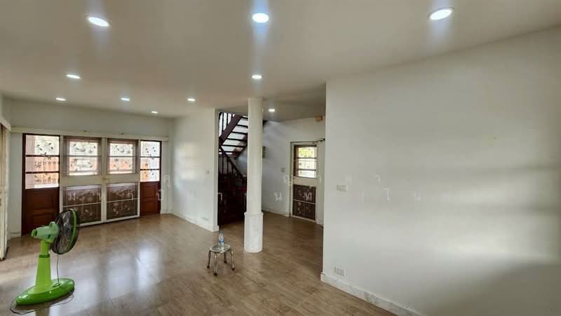 หมู่บ้านกฤษดานคร 17 พุทธมณฑลสาย3 ซอย19 แยก6-14-5, Bangkok, Sala Thammasop, Thawi Watthana, Bangkok, 4 Bedrooms, 175 sqm, Single Detached House For Sale, by คุณ ชญาดา มหาปิยานนท์ (ไนท์), 500160149 - DDproperty.com