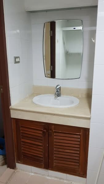 Saranjai Mansion, Bangkok, Soi Sukhumvit 6, Khlong Toei, Khlong Toei, Bangkok, 1 Bedroom, 60 sqm, Condo For Rent, by Pattarasaya Sripirom, 500160165 - DDproperty.com