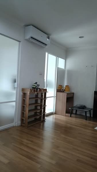 Lumpini Place Rama 9-Ratchada, Bangkok, Rama 9 Road, Huai Khwang, Huai Khwang, Bangkok, 1 Bedroom, 34 sqm, Condo For Rent, by Living Real Estates, 500160200 - DDproperty.com