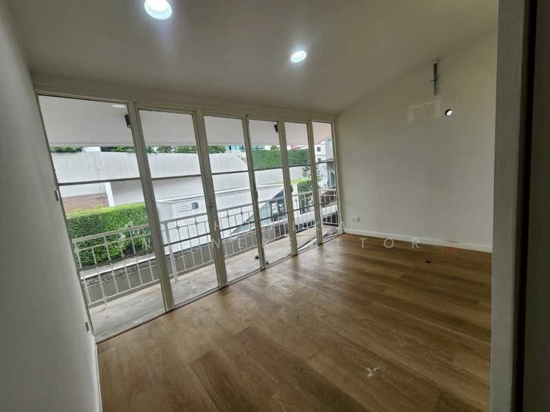 ให้เช่าอาคาร standalone ใกล้BTS สนามกีฬา ปทุมวัน, Bangkok, เกษมสันต์ 1, Wang Mai, Pathum Wan, Bangkok, , 296 sqm, Shophouse For Rent, by chotika onlinerealtor, 500160201 - DDproperty.com