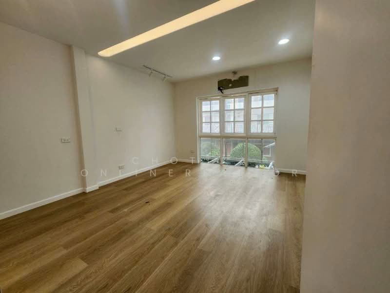 ให้เช่าอาคาร standalone ใกล้BTS สนามกีฬา ปทุมวัน, Bangkok, เกษมสันต์ 1, Wang Mai, Pathum Wan, Bangkok, , 296 sqm, Shophouse For Rent, by chotika onlinerealtor, 500160201 - DDproperty.com