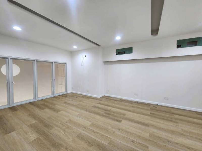 ให้เช่าอาคาร standalone ใกล้BTS สนามกีฬา ปทุมวัน, Bangkok, เกษมสันต์ 1, Wang Mai, Pathum Wan, Bangkok, , 296 sqm, Shophouse For Rent, by chotika onlinerealtor, 500160201 - DDproperty.com