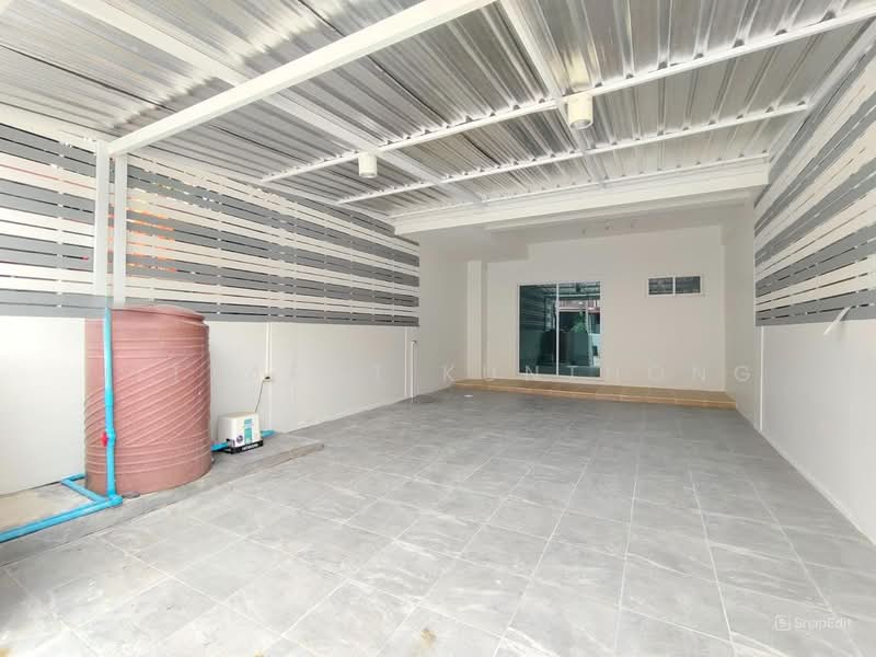 I Leaf Town Lumlukka Klong 3, Pathum Thani, Lam Luk Ka, Lam Luk Ka, Pathum Thani, 4 Bedrooms, 120 sqm, Townhouse For Sale, by Jittarat Kunthong, 500160256 - DDproperty.com