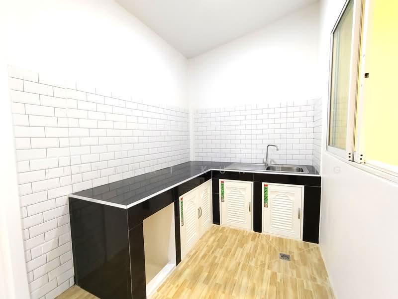 I Leaf Town Lumlukka Klong 3, Pathum Thani, Lam Luk Ka, Lam Luk Ka, Pathum Thani, 4 Bedrooms, 120 sqm, Townhouse For Sale, by Jittarat Kunthong, 500160256 - DDproperty.com