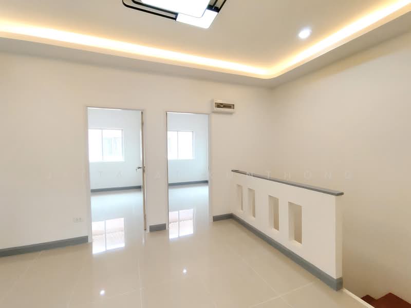 I Leaf Town Lumlukka Klong 3, Pathum Thani, Lam Luk Ka, Lam Luk Ka, Pathum Thani, 4 Bedrooms, 120 sqm, Townhouse For Sale, by Jittarat Kunthong, 500160256 - DDproperty.com