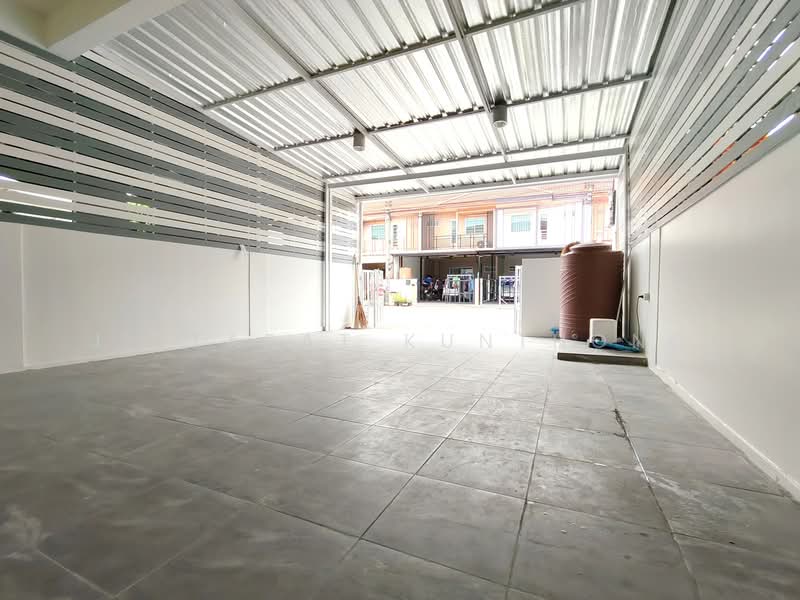 I Leaf Town Lumlukka Klong 3, Pathum Thani, Lam Luk Ka, Lam Luk Ka, Pathum Thani, 4 Bedrooms, 120 sqm, Townhouse For Sale, by Jittarat Kunthong, 500160256 - DDproperty.com