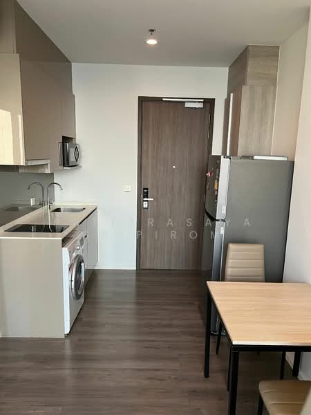 Whizdom Essence, Bangkok, 5 Piyabutr 1 Alley, Bang Chak, Phra Khanong, Bangkok, 1 Bedroom, 34 sqm, Condo For Rent, by Pattarasaya Sripirom, 500160264 - DDproperty.com