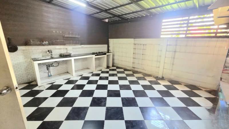 Golden Avenue Chaengwattana-Tiwanon, Nonthaburi, Sukhaprachasan Road 3, Bang Phut, Pak Kret, Nonthaburi, 4 Bedrooms, 130 sqm, Townhouse Option To Buy, by คุณ ชลิตพล ( พล ), 500160277 - DDproperty.com