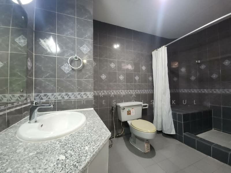 Empire House, Bangkok, Eakamai, Khlong Tan Nua, Watthana, Bangkok, 3 Bedrooms, 183 sqm, Condo For Sale, by Orapa Sumetheesirisakul, 500160294 - DDproperty.com