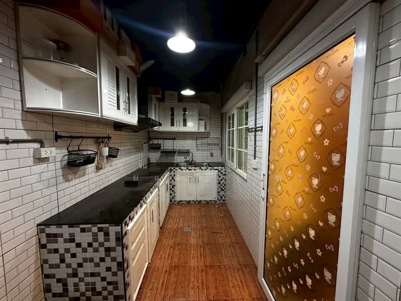 โกลเด้น ทาวน์ ลาดพร้าว-เกษตรนวมินทร์ (Golden Town Ladprao-Kaset Nawamin), Bangkok, Khlong Kum, Bueng Kum, Bangkok, 4 Bedrooms, 150 sqm, Townhouse For Sale, by คุณ สุภัตรา พลอยแดง (แพร), 500160301 - DDproperty.com