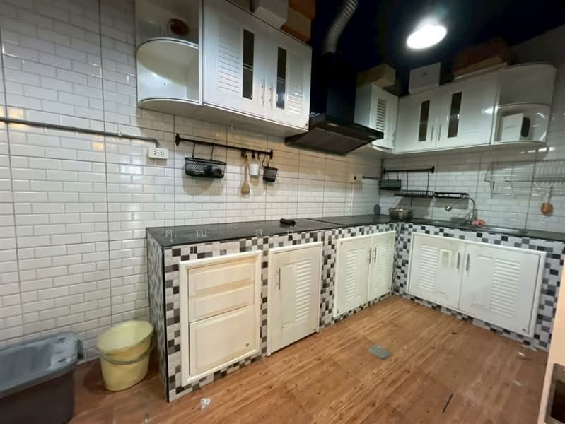 โกลเด้น ทาวน์ ลาดพร้าว-เกษตรนวมินทร์ (Golden Town Ladprao-Kaset Nawamin), กรุงเทพ, คลองกุ่ม, บึงกุ่ม, กรุงเทพ, 150 ตร.ม., ทาวน์เฮ้าส์ ขาย, โดย คุณ สุภัตรา พลอยแดง (แพร), 500160301 - DDproperty.com