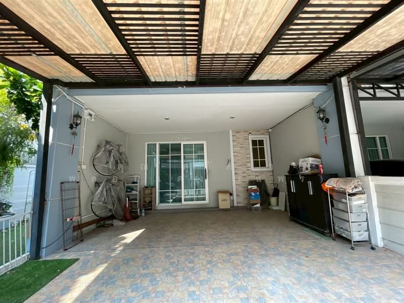 โกลเด้น ทาวน์ ลาดพร้าว-เกษตรนวมินทร์ (Golden Town Ladprao-Kaset Nawamin), กรุงเทพ, คลองกุ่ม, บึงกุ่ม, กรุงเทพ, 150 ตร.ม., ทาวน์เฮ้าส์ ขาย, โดย คุณ สุภัตรา พลอยแดง (แพร), 500160301 - DDproperty.com