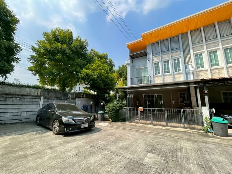 โกลเด้น ทาวน์ ลาดพร้าว-เกษตรนวมินทร์ (Golden Town Ladprao-Kaset Nawamin), กรุงเทพ, คลองกุ่ม, บึงกุ่ม, กรุงเทพ, 150 ตร.ม., ทาวน์เฮ้าส์ ขาย, โดย คุณ สุภัตรา พลอยแดง (แพร), 500160301 - DDproperty.com