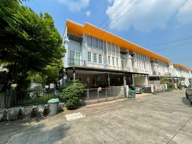 โกลเด้น ทาวน์ ลาดพร้าว-เกษตรนวมินทร์ (Golden Town Ladprao-Kaset Nawamin), กรุงเทพ, คลองกุ่ม, บึงกุ่ม, กรุงเทพ, 150 ตร.ม., ทาวน์เฮ้าส์ ขาย, โดย คุณ สุภัตรา พลอยแดง (แพร), 500160301 - DDproperty.com