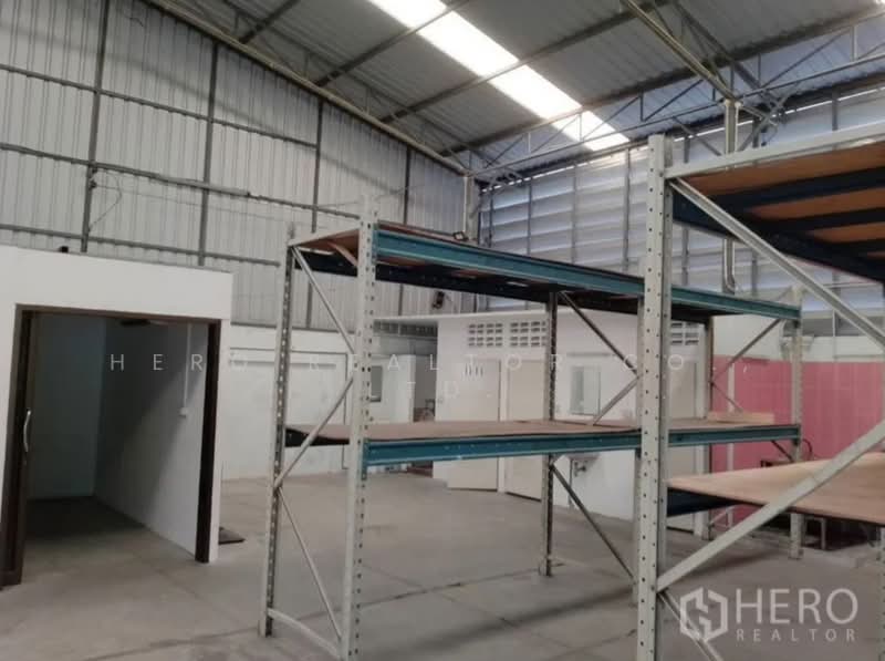 For rent Warehouse 250 sqm in Samsen Nok, Huai Khwang, Bangkok bre20477, Bangkok, Samsen Nok, Huai Khwang, Bangkok, , 250 sqm, Warehouse/Factory For Rent, by Hero Realtor Co., Ltd., 500160315 - DDproperty.com