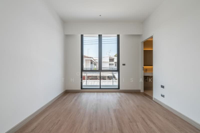 3-BR Semi-detached House, Bangkok, Samsen Nai, Phaya Thai, Bangkok, 3 Bedrooms, 205 sqm, Semi-Detached House (Twin House) For Sale, by Orapa Sumetheesirisakul, 500160343 - DDproperty.com