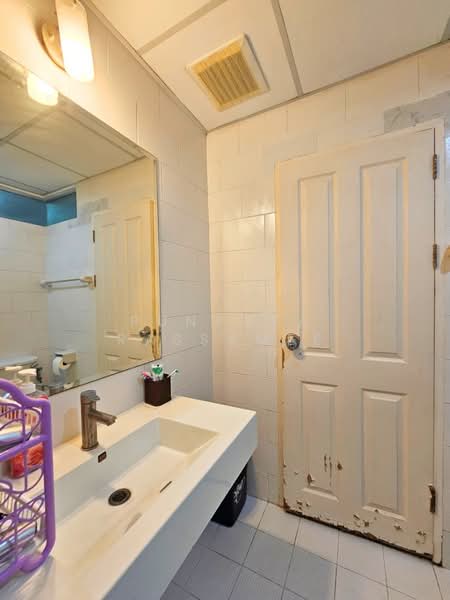 Supalai River Place Charoen Nakorn, Bangkok, 1529 Soi Chareonnakorn 39, Chareonnakorn Road, Bang Lam Phu Lang, Khlong San, Bangkok, Studio, 34 sqm, Condo For Sale, by Punpapa Rassamee, 500160346 - DDproperty.com