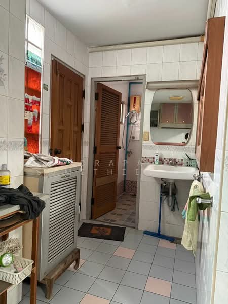 7-BR Townhouse, Bangkok, Bang Klo, Bang Kho Laem, Bangkok, 7 Bedrooms, 350 sqm, Townhouse For Sale, by Orapa Sumetheesirisakul, 500160359 - DDproperty.com