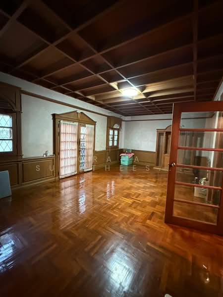 ทาวน์เฮ้าส์ 7-ห้องนอน, กรุงเทพ, บางโคล่, บางคอแหลม, กรุงเทพ, 350 ตร.ม., ทาวน์เฮ้าส์ ขาย, โดย Orapa Sumetheesirisakul, 500160359 - DDproperty.com