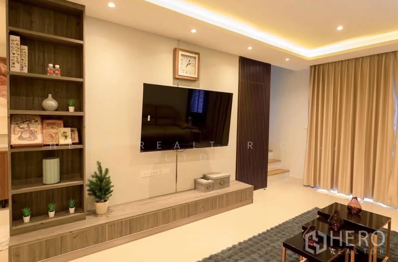 For rent or sale 4 Bedroom Townhouse in Pleno Sukhumvit-Bangna 4 in Bang Phli hre00251, Samut Prakan, Bang Kaeo, Bang Plee, Samut Prakan, 4 Bedrooms, 174 sqm, Townhouse For Sale, by Hero Realtor Co., Ltd., 500160365 - DDproperty.com