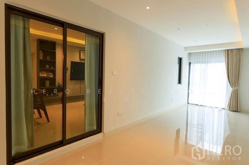 For rent or sale 4 Bedroom Townhouse in Pleno Sukhumvit-Bangna 4 in Bang Phli hre00251, Samut Prakan, Bang Kaeo, Bang Plee, Samut Prakan, 4 Bedrooms, 174 sqm, Townhouse For Sale, by Hero Realtor Co., Ltd., 500160365 - DDproperty.com