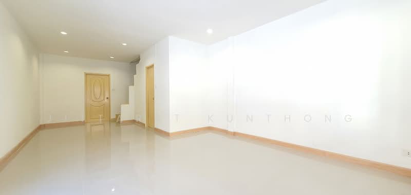 Baan Pichada Baan Kluay-Sai Noi, Nonthaburi, Phimonrat, Bang Bua Thong, Nonthaburi, 2 Bedrooms, 96 sqm, Townhouse For Sale, by Jittarat Kunthong, 500160368 - DDproperty.com