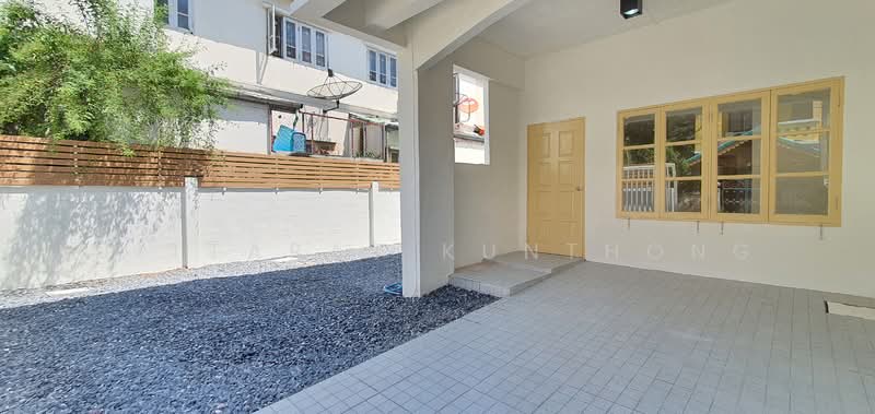 Baan Pichada Baan Kluay-Sai Noi, Nonthaburi, Phimonrat, Bang Bua Thong, Nonthaburi, 2 Bedrooms, 96 sqm, Townhouse For Sale, by Jittarat Kunthong, 500160368 - DDproperty.com