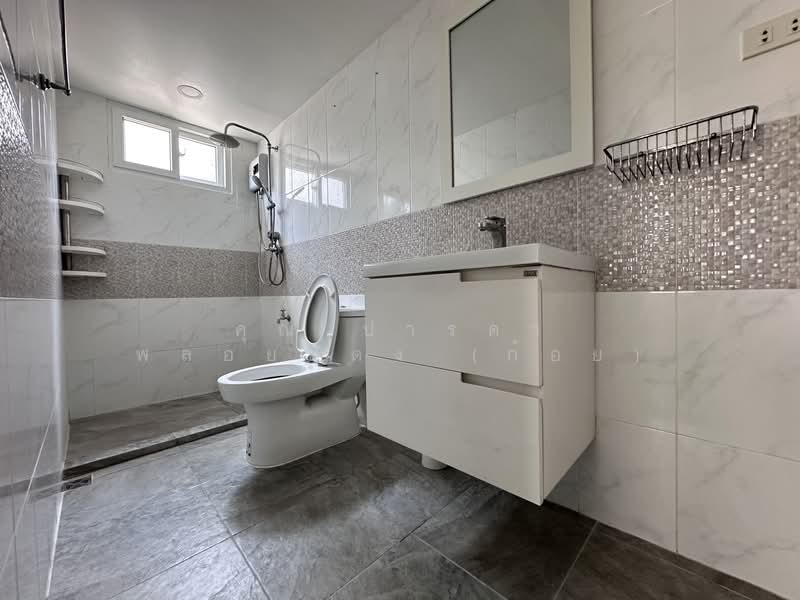 หมู่บ้านโชคชัย คลองจั่น ซอยนวมินทร์81, Bangkok, Khlong Kum, Bueng Kum, Bangkok, 2 Bedrooms, 150 sqm, Single Detached House For Sale, by คุณ ปารดา พลอยแดง (ก้อย), 500160378 - DDproperty.com